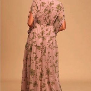 NWT lulus mauve floral flowy maxi dress size M